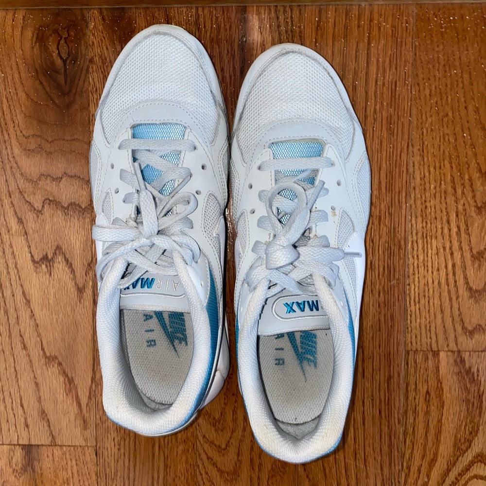 Women’s Nike air max size 9